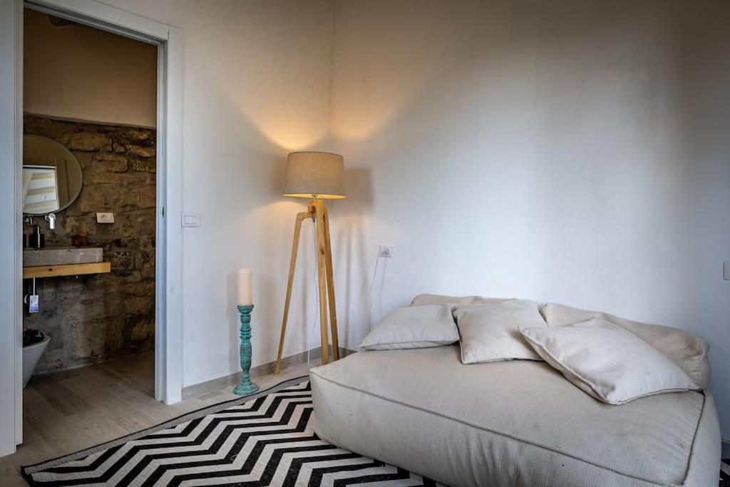 Luxury Limonaia With Jacuzzi Near Florence San Jacopo al Girone Luaran gambar