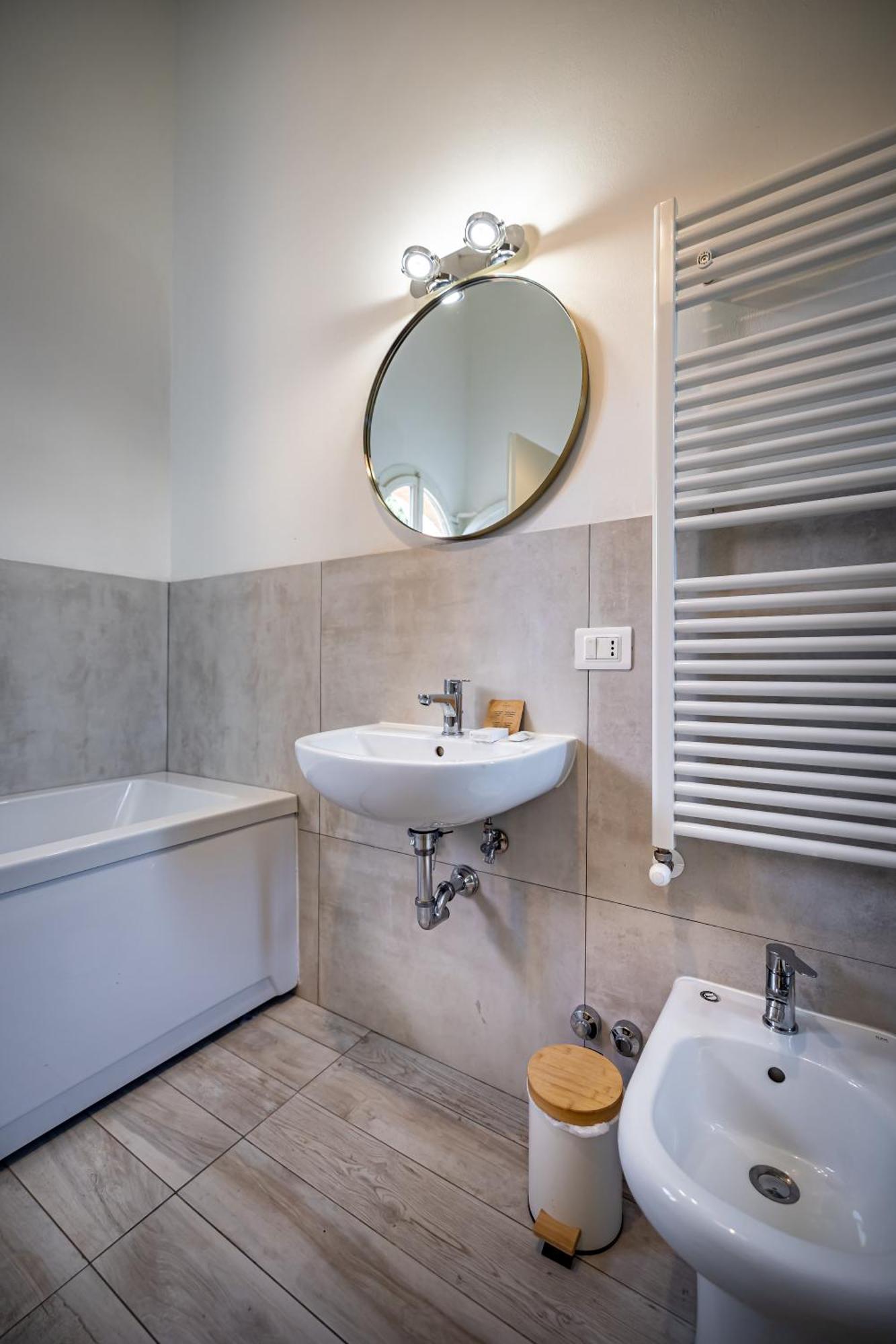 Luxury Limonaia With Jacuzzi Near Florence San Jacopo al Girone Luaran gambar